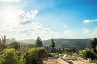 Jacuzzi Terrace Home by Sea N' Rent - Mountain view
