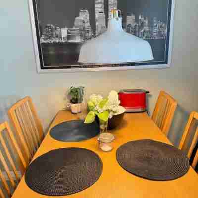 Apartment in S West Sthlm close to Metro Dining/Meeting Rooms