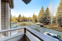 Bluff Condo + Free Guest Passes to Elkhorn Resort Amenities Included! - Bergblick
