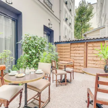 Hôtel Maât Batignolles Отели рядом с достопримечательностью «17-й округ: Батиньоль»