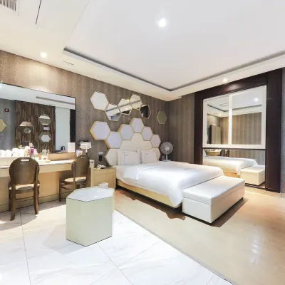 Yeosu Luxury Hotel-Drive-IN Hotels near Geobukseon Bridge