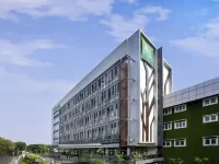 ibis Styles Jakarta Sunter Hotel dekat Mal Sunter