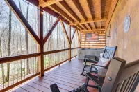Hot Tub + Fire Pit: Dog-Friendly Cabin in Murphy! - Pet friendly