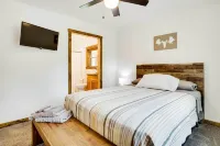 Near Memorial Park Lake Arbutus Vacation Rental - 3-Star