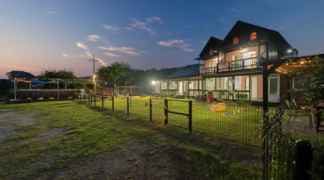 Ganghwado Violent Pension Отели рядом с достопримечательностью «Музей истории Канхва»