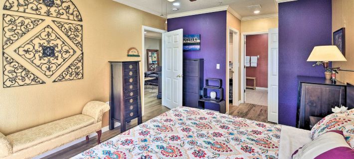 Waterfront Palm Coast Condo w/ Boat Dock & Pool! Отели в г. Флэглер