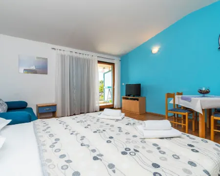 Apartments Kunac Hotels in Podgora