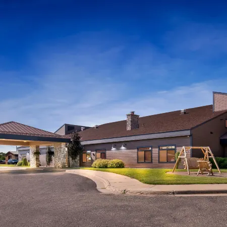 Heartland Inn  Suites, SureStay Collection by Best Western