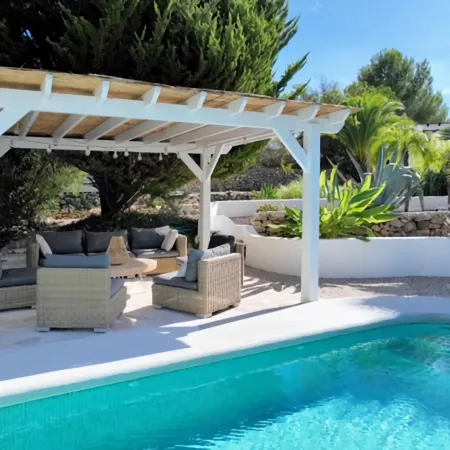Spacious Retreat with Games
