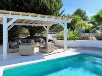 Spacious Retreat with Games