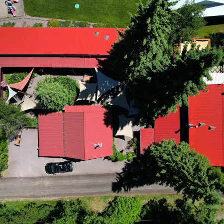 Laughing Horse Lodge