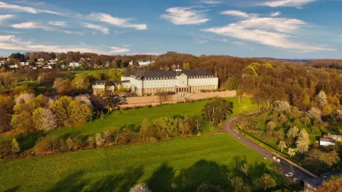 Kardinal Schulte Haus Hotels in Bergisch Gladbach
