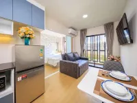 Raspberry Mansion Hotels in Bang Sao Thong