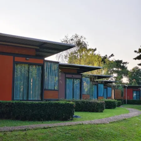 Akkara Resort&Villa Отели рядом с достопримечательностью «Парк развлечений Singha Park»