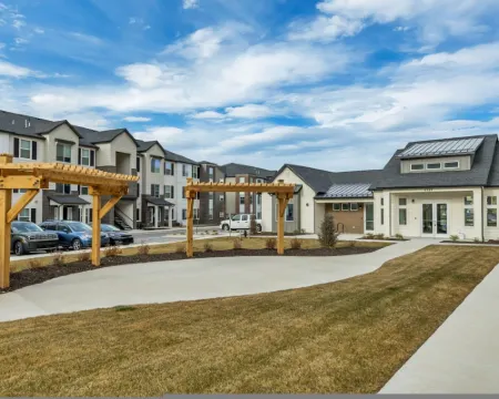 Wind Farm Estates by CDH G102 Hotels in Mapleton