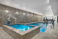 Hawthorn Suites by Wyndham Lubbock - Hot Tub
