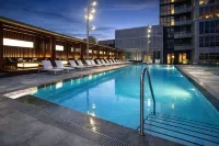 Metropolis Loft - CN Tower - piscina