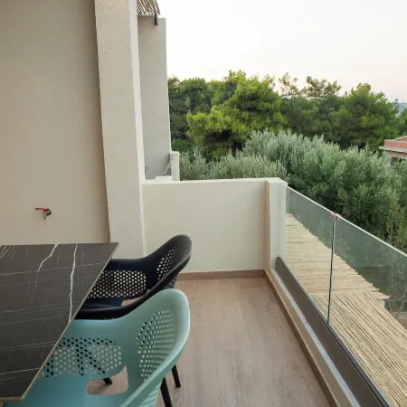 Enalis Studios & Apartments