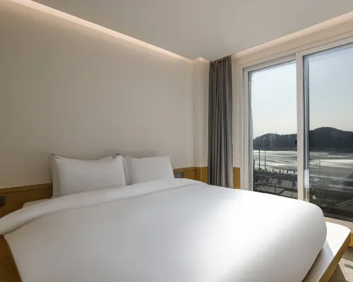 BLUEFROG HOTEL ワンサンビーチ周辺のホテル