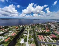 CHARMING! 3-bedroom house with Pool, WiFi, AC in marvelous Fort Myers near beach