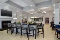 Hampton Inn & Suites Albany-Downtown - bar