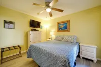 Oceanfront Carolina Beach Condo w/ Pool & Views! - Wifi