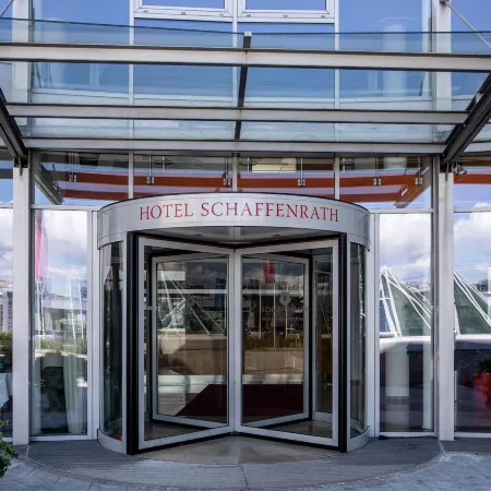 Amadeo Hotel Schaffenrath Отели рядом с достопримечательностью «Шлос Хелльбрунн»
