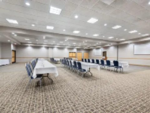 AmericInn by Wyndham Aberdeen Event Center Hotels in Aberdeen