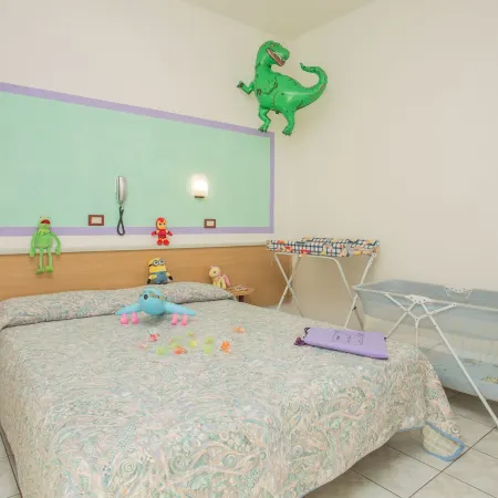 Hotel Dover Rooms & Coffee - Adults Friendly