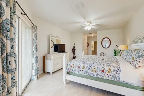 Ground Floor Waterview Condo With Resort Amenities, Private Patio and Pool - Boutique
