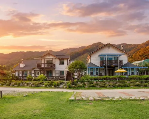 化川帕普里卡黃色旅館 華川郡住宿飯店