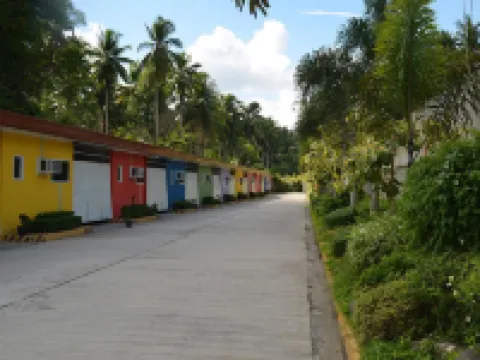 Rainbow Romanz Garden Inn