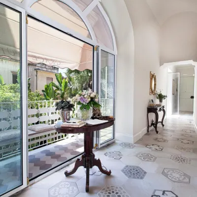 Grace Suites Sorrento Отели рядом с достопримечательностью «Пляж Петерс»