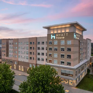 Hyatt House Pittsburgh South Side Отели рядом с достопримечательностью «Шейдисайд»