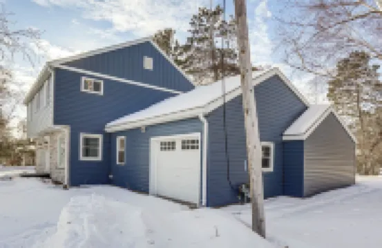 Family Fun on Lake Bemidji! Spacious Home w/ Yard