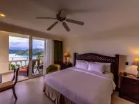 Parador Nature Resort and Spa Hotels near Playa Biesanz