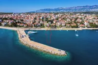 Apartments by the Sea Semy