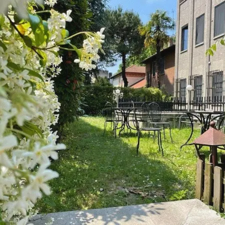 Hotel Zara Milano Отели рядом с достопримечательностью «Комплекс 10 Corso Como»