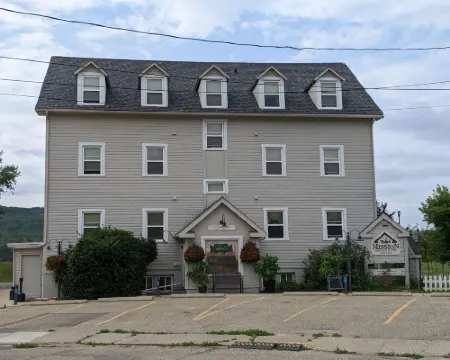 Third Mission Heritage Suites Hotels in Peace River