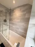 Charming Guest Room in Leicester with Garden and WiFi