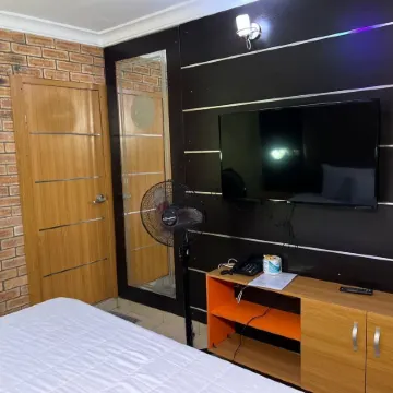 Plot1 Suites