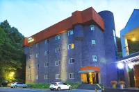 HillHouse Hotel - Mountain view