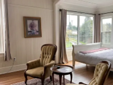 Woodside Farm Country Inn Hotels in Sooke