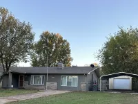 Lakeside haven near Wolf Creek Boat Ramp Hotels in Grove