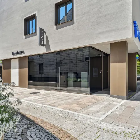 Limehome Piraeus Olive