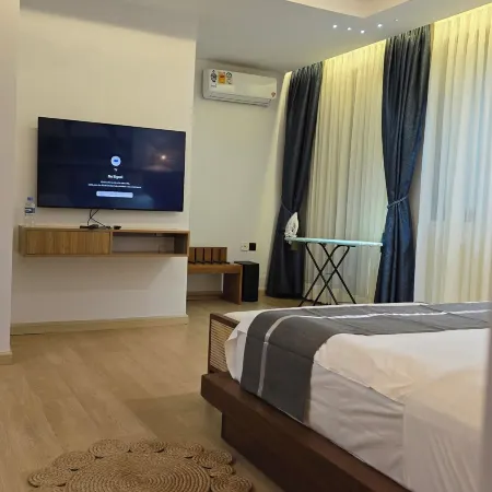 Eza Hotel