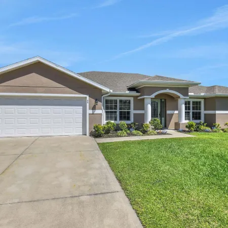 Dog-friendly Home With an 8 Minute Walk to Beach Access