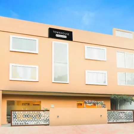 Deluxe Kadapa Bypass Sri Vasavee Grand