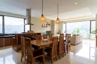 Tulip Hill View Villa 6 Bedrooms with a Private Heated Swimming Pool and a Movie Room - balcone