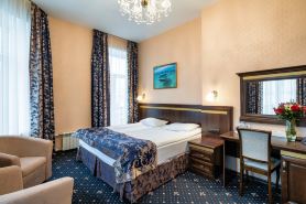 Sapphire Hotel